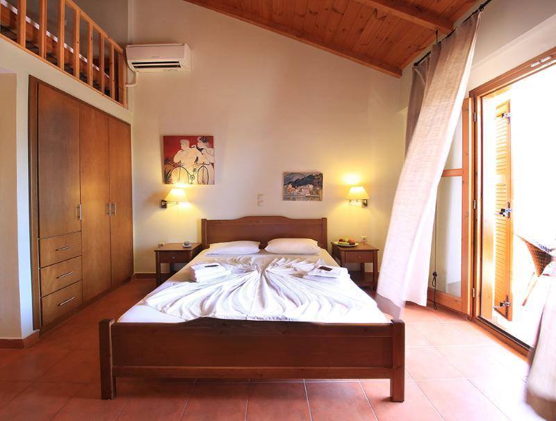 Xenios Apartments Agios Nikolaos  Buitenkant foto
