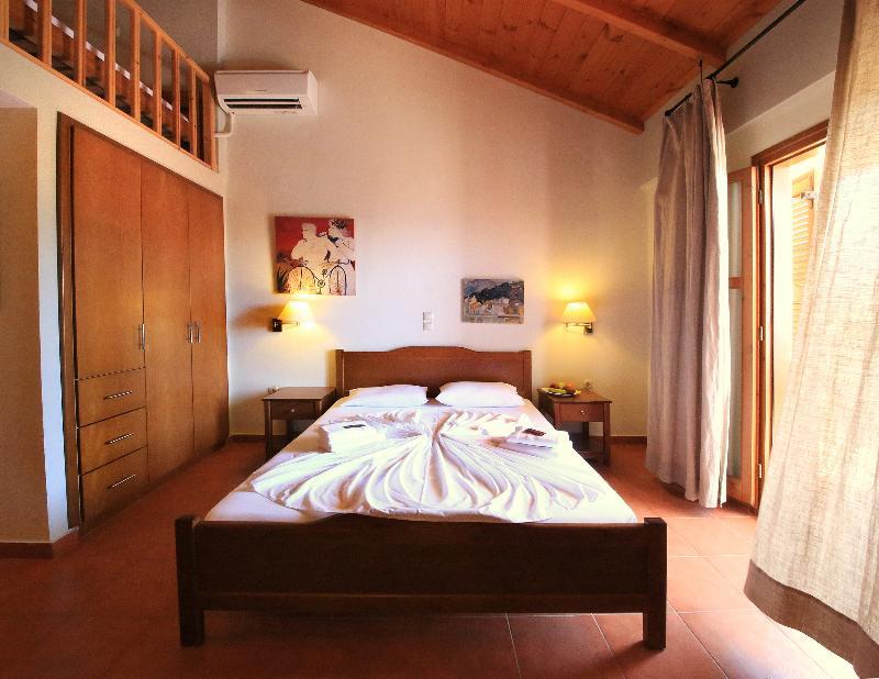 Xenios Apartments Agios Nikolaos  Buitenkant foto